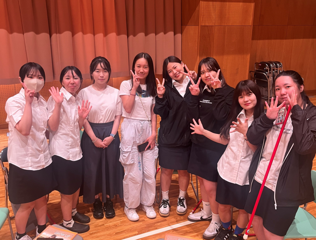 短大生　集合 香港大学との国際交流授業について ｜ 第一幼児教育短期大学 | 都築学園グループ